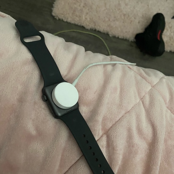 Apple Watch - Picture 2 of 5